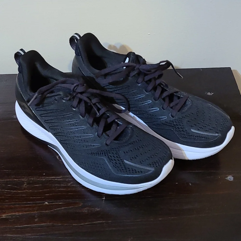 Running Shoes - Picture 1 of 4